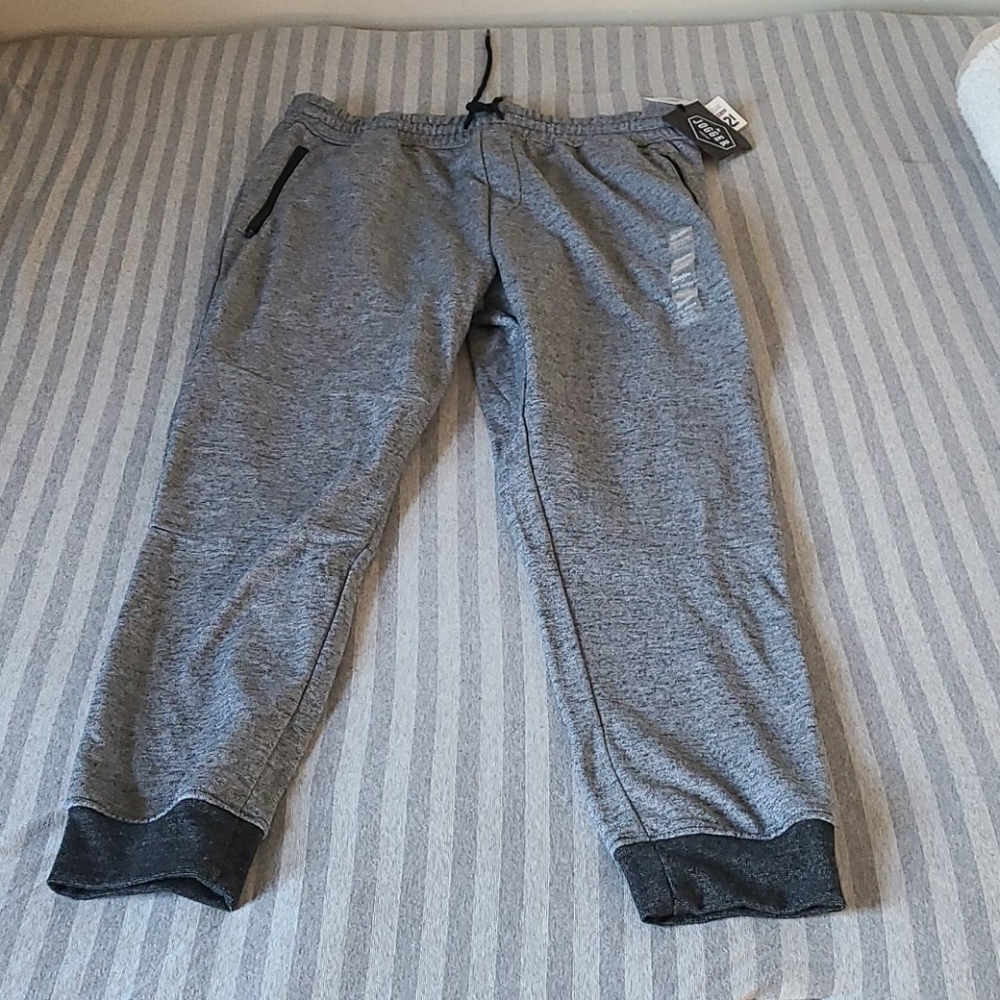 Sweatpants - Picture 2 of 4